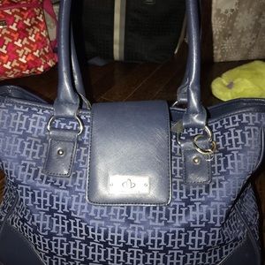 !!TOMMY HILFIGER!!Purses. Purses. Purses. Get your Tommy Hilfiger purse or bag.